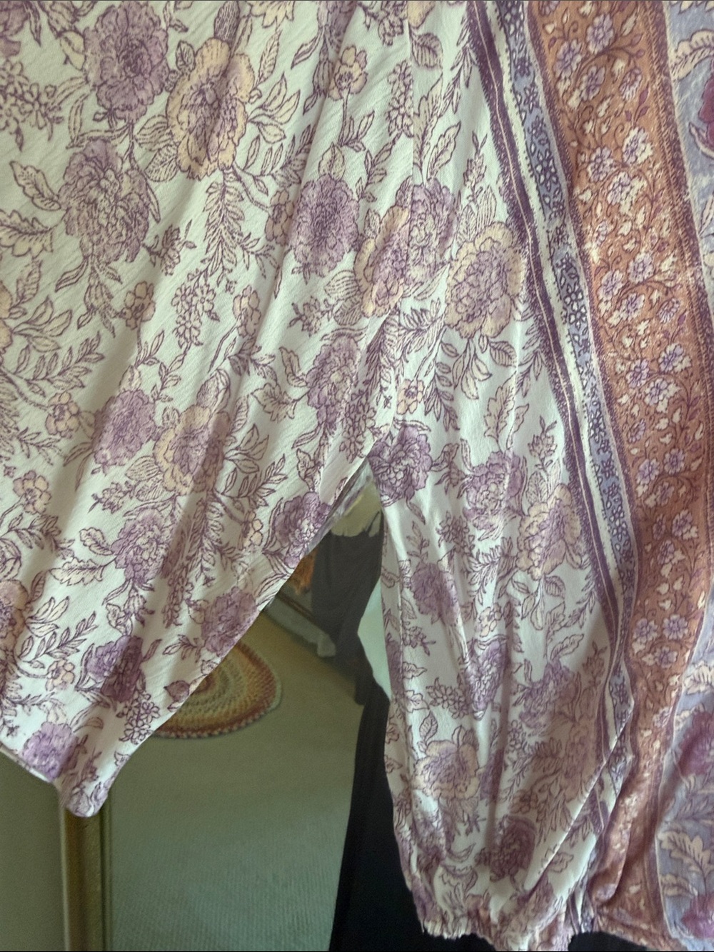 Mystree Lavender and Tan Floral V-Neck Tunic - Picture 3 of 6